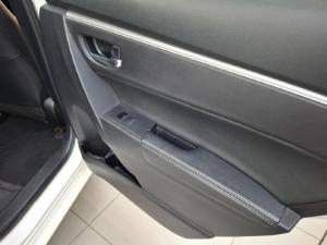 Toyota Corolla 1.8 Exclusive auto - Image 9