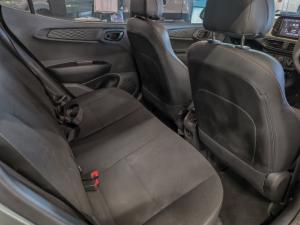 Hyundai Grand i10 1.0 Premium hatch - Image 11