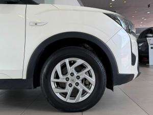 Mahindra XUV300 1.2T W6 - Image 18