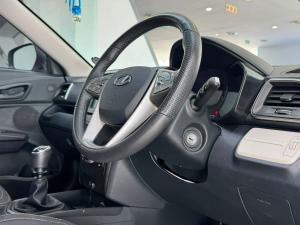 Mahindra XUV300 1.2T W6 - Image 19