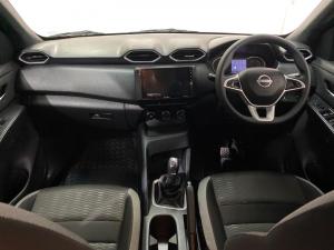 Nissan Magnite 1.0 Visia auto - Image 11