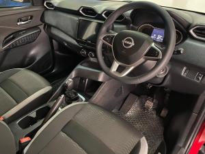 Nissan Magnite 1.0 Visia auto - Image 14
