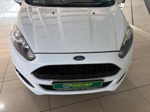 Ford Fiesta 5-door 1.0T Trend - Image 4