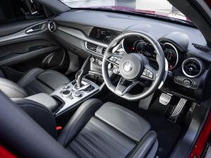 Alfa Romeo Stelvio 2.0T Veloce Q4 - Image 12