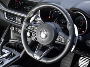 Alfa Romeo Stelvio 2.0T Veloce Q4 - Image 15