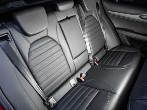 Alfa Romeo Stelvio 2.0T Veloce Q4 - Image 23
