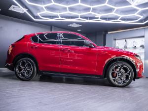 Alfa Romeo Stelvio 2.0T Veloce Q4 - Image 9