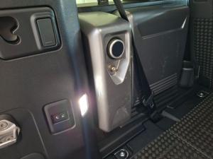 Land Rover Defender 110 D350 X-Dynamic HSE - Image 11