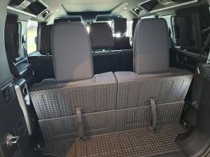 Land Rover Defender 110 D350 X-Dynamic HSE - Image 12