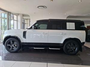 Land Rover Defender 110 D350 X-Dynamic HSE - Image 15