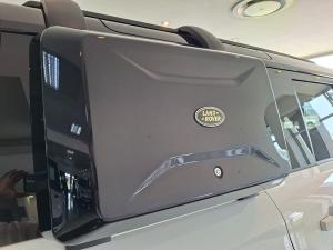 Land Rover Defender 110 D350 X-Dynamic HSE - Image 18