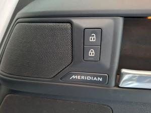 Land Rover Defender 110 D350 X-Dynamic HSE - Image 20