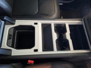 Land Rover Defender 110 D350 X-Dynamic HSE - Image 24
