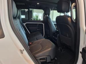 Land Rover Defender 110 D350 X-Dynamic HSE - Image 26