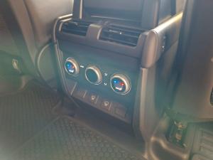 Land Rover Defender 110 D350 X-Dynamic HSE - Image 27