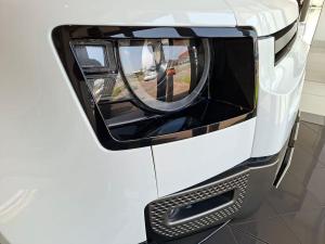 Land Rover Defender 110 D350 X-Dynamic HSE - Image 3
