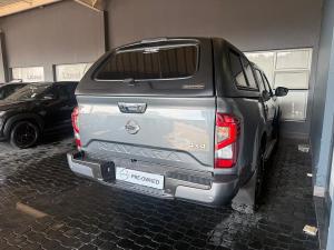 Nissan Navara 2.5DDTi double cab LE Plus 4x4 - Image 11