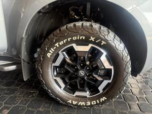 Nissan Navara 2.5DDTi double cab LE Plus 4x4 - Image 14