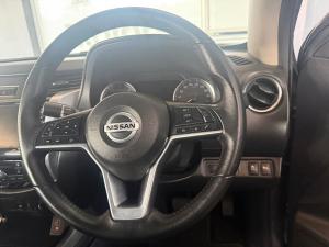 Nissan Navara 2.5DDTi double cab LE Plus 4x4 - Image 17