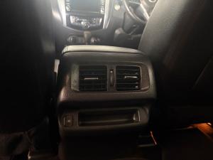 Nissan Navara 2.5DDTi double cab LE Plus 4x4 - Image 26