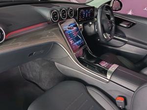 Mercedes-Benz C-Class C200 Avantgarde - Image 11