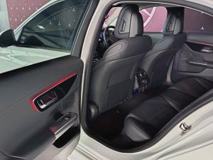 Mercedes-Benz C-Class C200 Avantgarde - Image 13