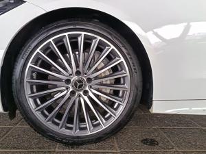 Mercedes-Benz C-Class C200 Avantgarde - Image 3