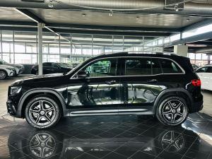 Mercedes-Benz GLB GLB220d 4Matic Progressive - Image 10