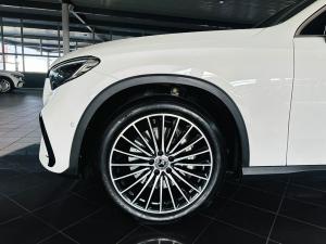 Mercedes-Benz GLC GLC300d 4Matic Avantgarde - Image 13
