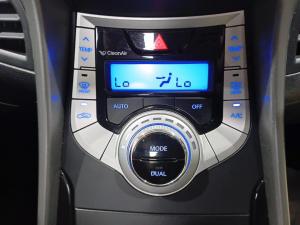 Hyundai Elantra 1.6 Premium - Image 10