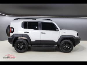Toyota Land Cruiser FJ 2.7 4x4 VX - Image 3