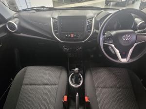 Toyota Vitz 1.0 XR manual - Image 6