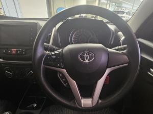 Toyota Vitz 1.0 XR manual - Image 8