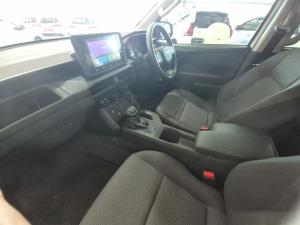 Toyota Hilux 2.8GD-6 double cab SRX 4x4 - Image 7