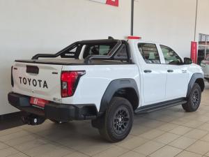 Toyota Hilux 2.8GD-6 double cab SRX 4x4 - Image 2