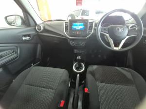 Toyota Vitz 1.0 XR manual - Image 6