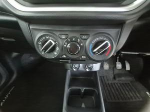 Toyota Vitz 1.0 XR manual - Image 15