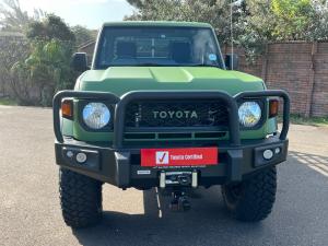 Toyota Land Cruiser 79 2.8GD-6 single cab auto - Image 4