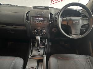 Isuzu D-Max 300 3.0TD double cab Hi-Ride auto - Image 6