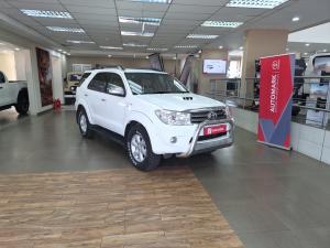 Toyota Fortuner 3.0D-4D auto - Image 1