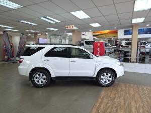 Toyota Fortuner 3.0D-4D auto - Image 3