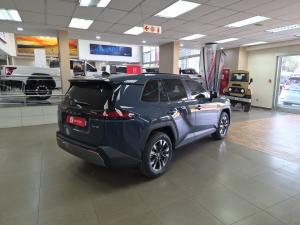 Toyota RAV4 2.0 VX - Image 2