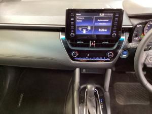 Toyota Corolla Cross 1.8 Hybrid XS - Image 15