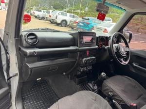Suzuki Jimny 1.5 GL AllGrip 3-door manual - Image 7