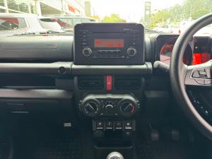 Suzuki Jimny 1.5 GL AllGrip 3-door manual - Image 11