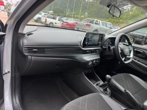 Hyundai i20 1.2 Premium - Image 7