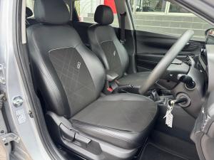 Hyundai i20 1.2 Premium - Image 15