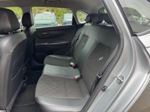 Hyundai i20 1.2 Premium - Image 16