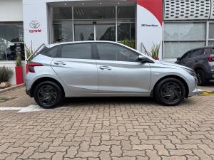 Hyundai i20 1.2 Premium - Image 3