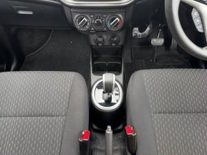 Toyota Vitz 1.0 XR auto - Image 10